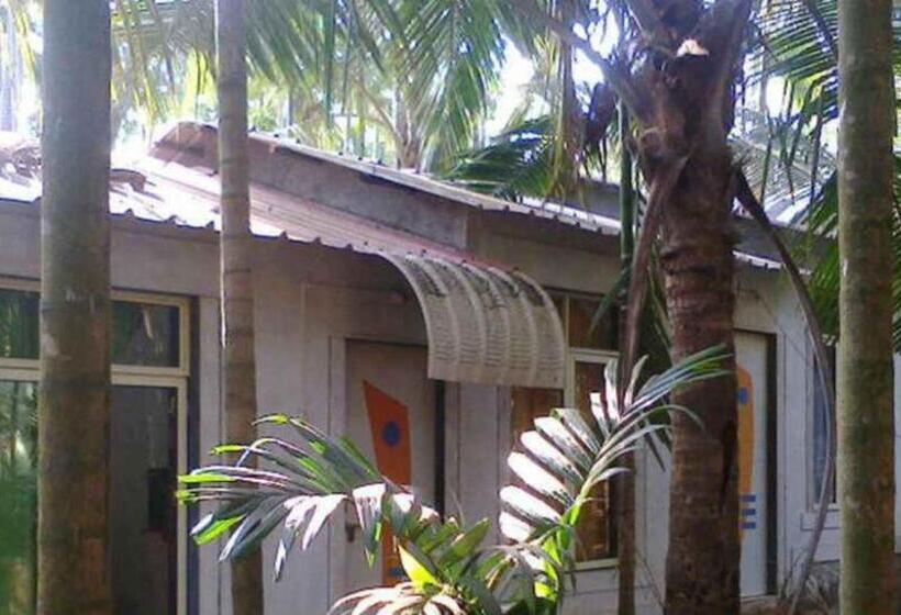 Hotell Swimming Pool Cottage Alibag With Meals