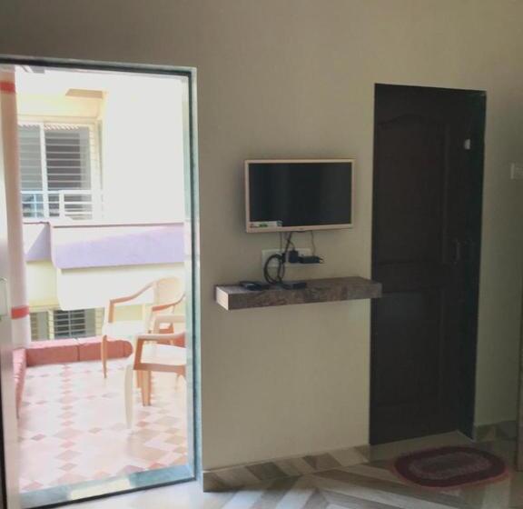 Hotell Swimming Pool Cottage Alibag With Meals