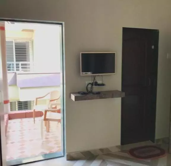 ホテル Swimming Pool Cottage Alibag With Meals