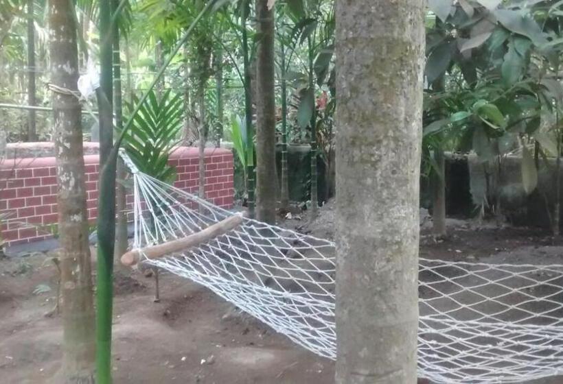 Hotell Swimming Pool Cottage Alibag With Meals