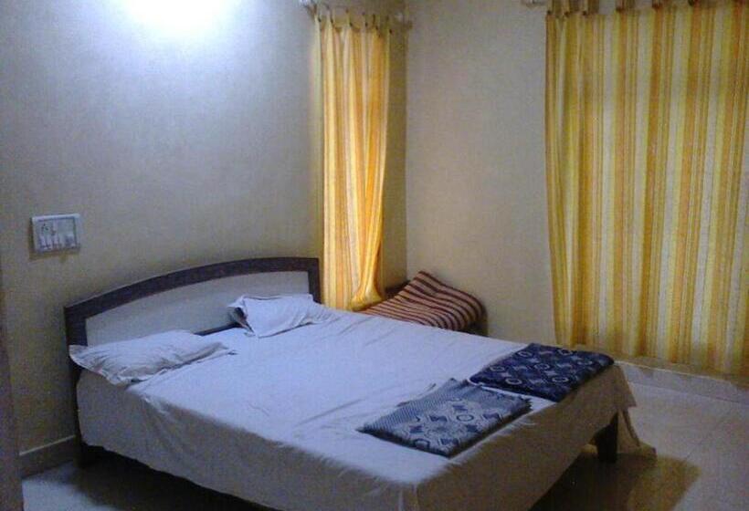 Hotell Swimming Pool Cottage Alibag With Meals