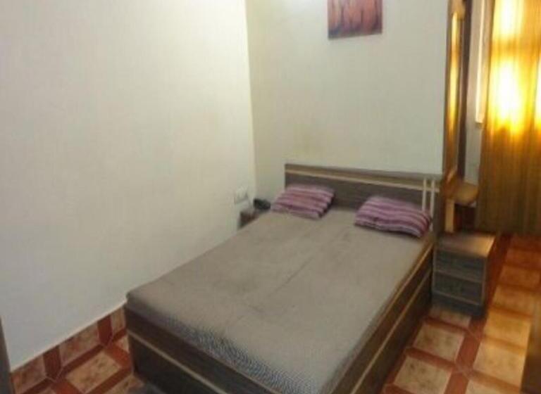 Hotell Swimming Pool Cottage Alibag With Meals