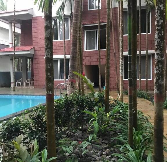 Hotell Swimming Pool Cottage Alibag With Meals