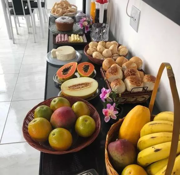 پانسیون Jovi Pouso & Café