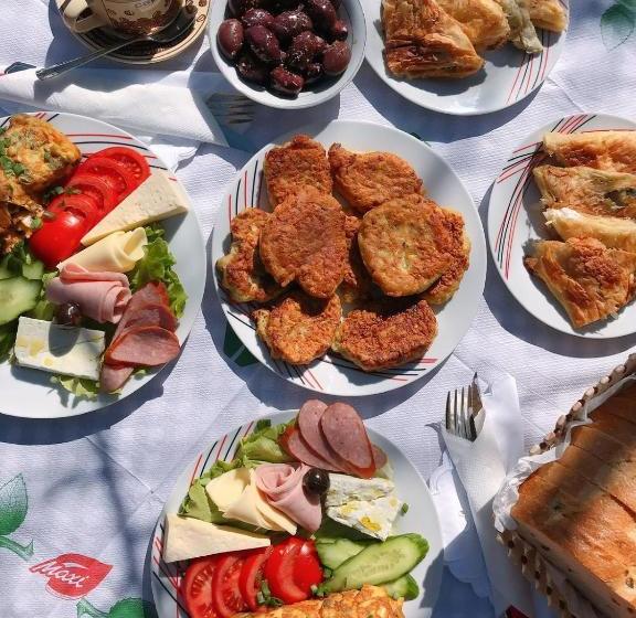 پانسیون Mani Guest House