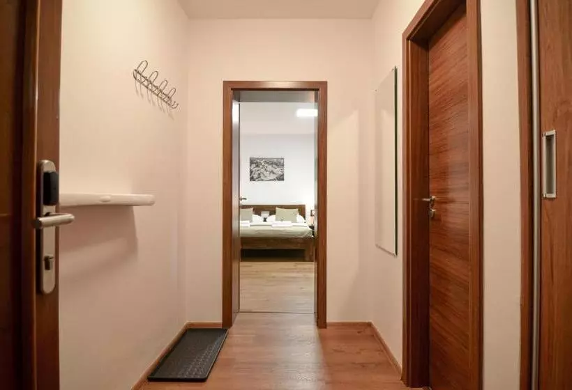 ペンション Residence Malva