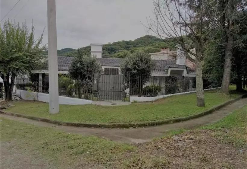 El Cerquero, Casa De Huéspedes