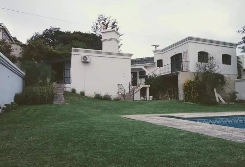 El Cerquero, Casa De Huéspedes