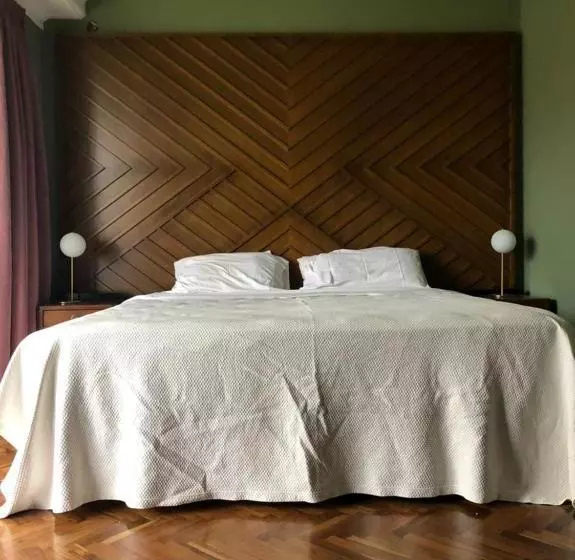 El Cerquero, Casa De Huéspedes