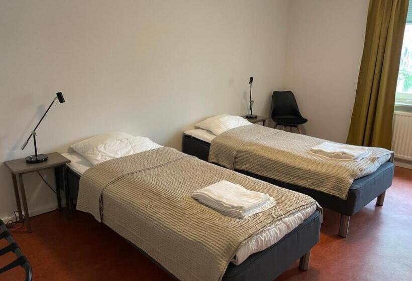 בית מלון כפרי N Hostel Malmö City