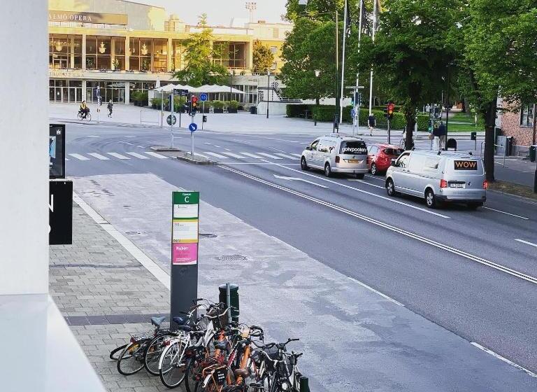 בית מלון כפרי N Hostel Malmö City