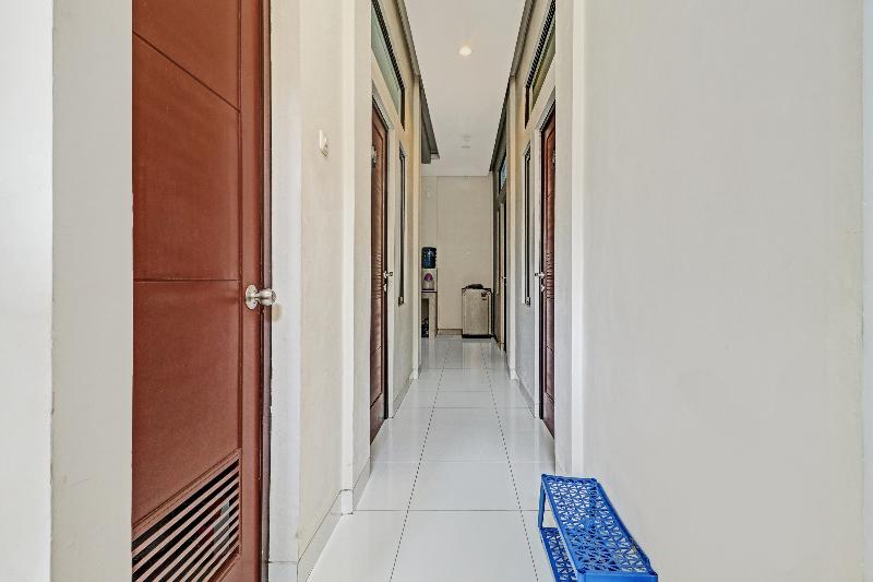 فندق Oyo 90452 Pillow Inn