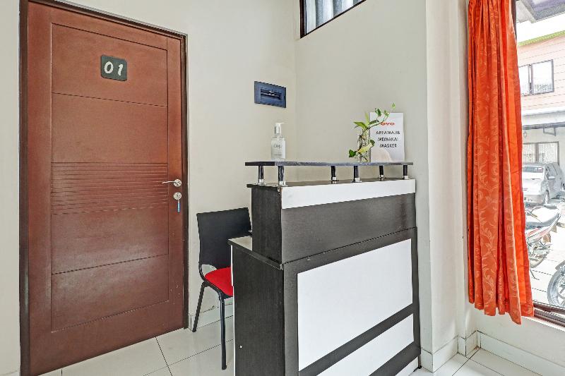 فندق Oyo 90452 Pillow Inn