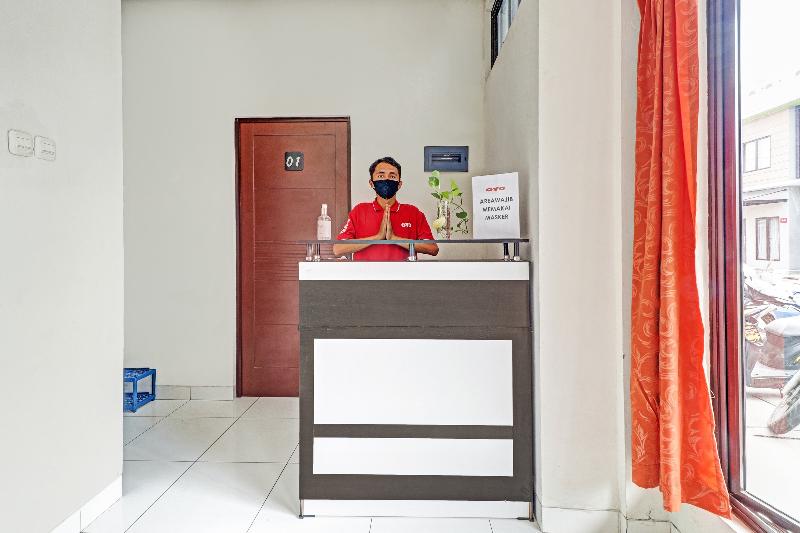 فندق Oyo 90452 Pillow Inn