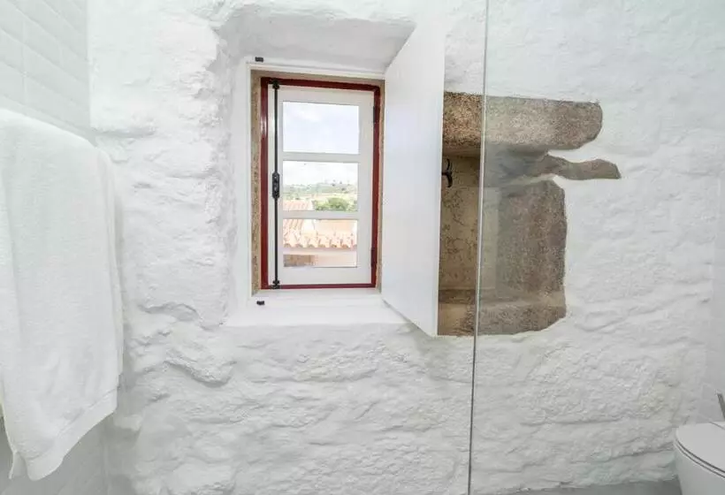 هتل Quinta Do Rio Noémi