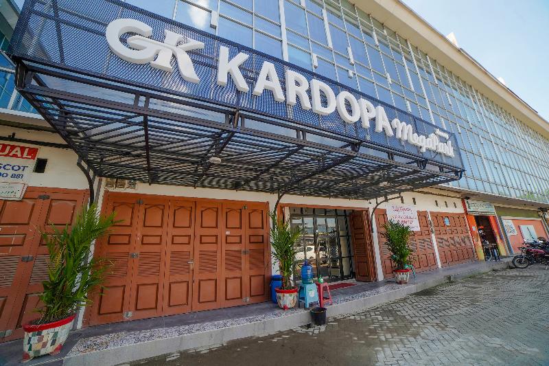 Capital O 90447 Kardopa Hotel Megapark