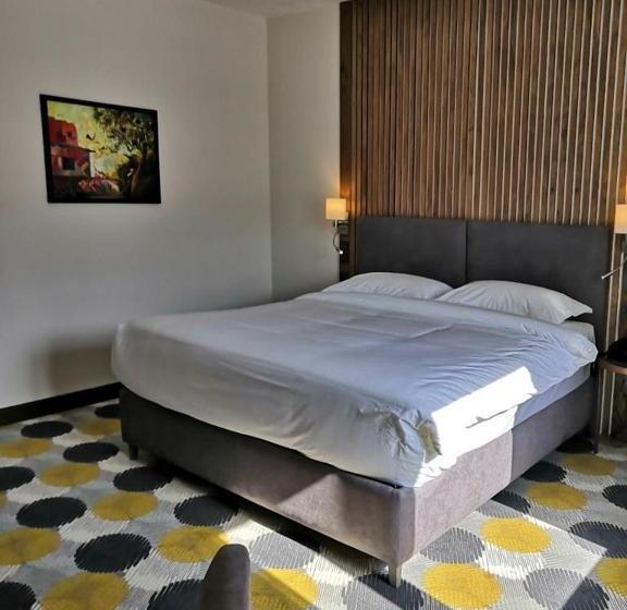 هتل Grand Khan Tengri 4