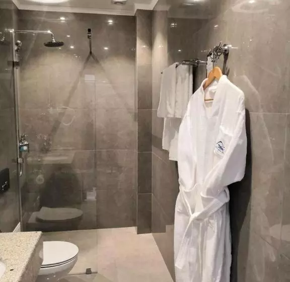 هتل Grand Khan Tengri 4