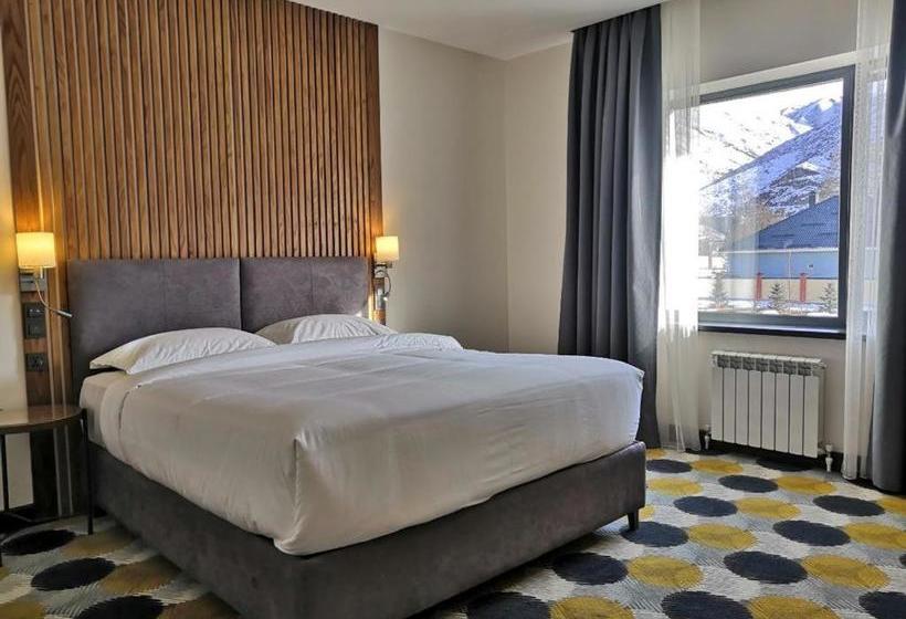 هتل Grand Khan Tengri 4