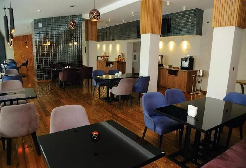 هتل Grand Khan Tengri 4