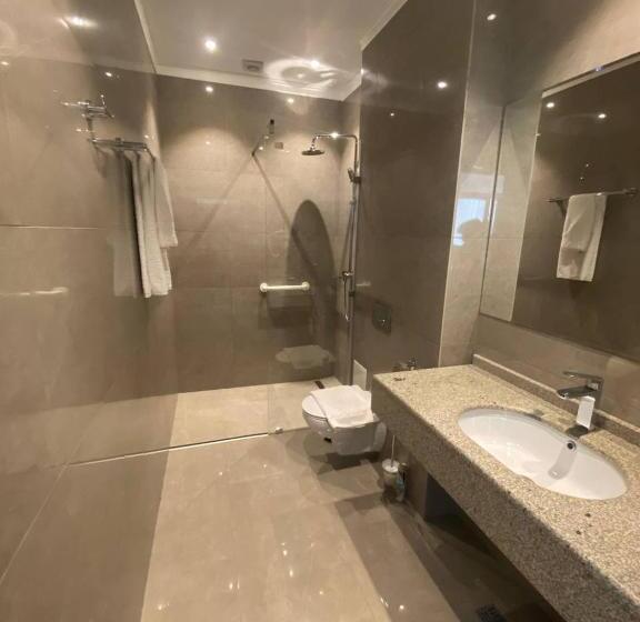 هتل Grand Khan Tengri 4