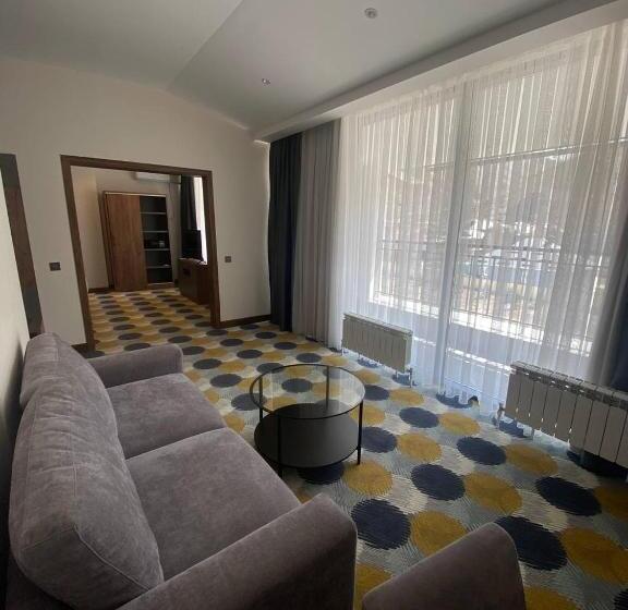 هتل Grand Khan Tengri 4