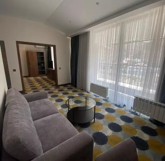 هتل Grand Khan Tengri 4