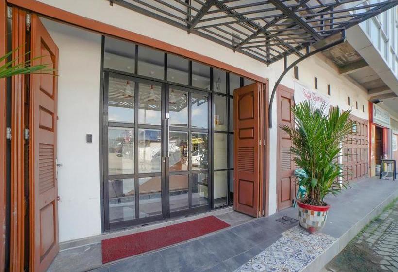 Capital O 90447 Kardopa Hotel Megapark