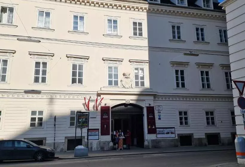 هتل Palais Elegance Wien