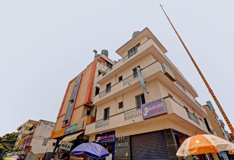 בית מלון כפרי Spot On Janapriya Lodge Near Hare Krishna Hill