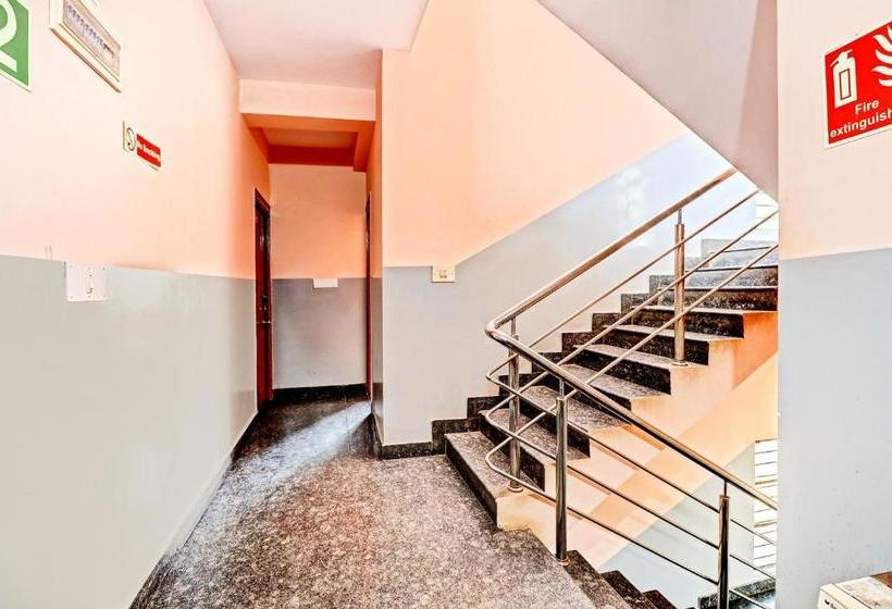 בית מלון כפרי Spot On Janapriya Lodge Near Hare Krishna Hill