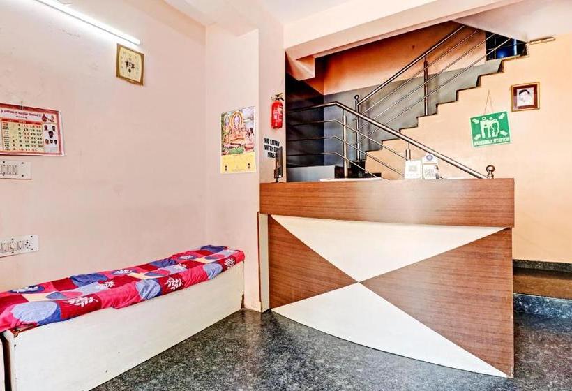 בית מלון כפרי Spot On Janapriya Lodge Near Hare Krishna Hill