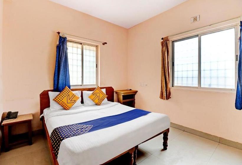 בית מלון כפרי Spot On Janapriya Lodge Near Hare Krishna Hill