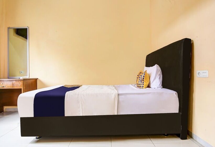 בית מלון כפרי Spot On 90433 Serasi Kost