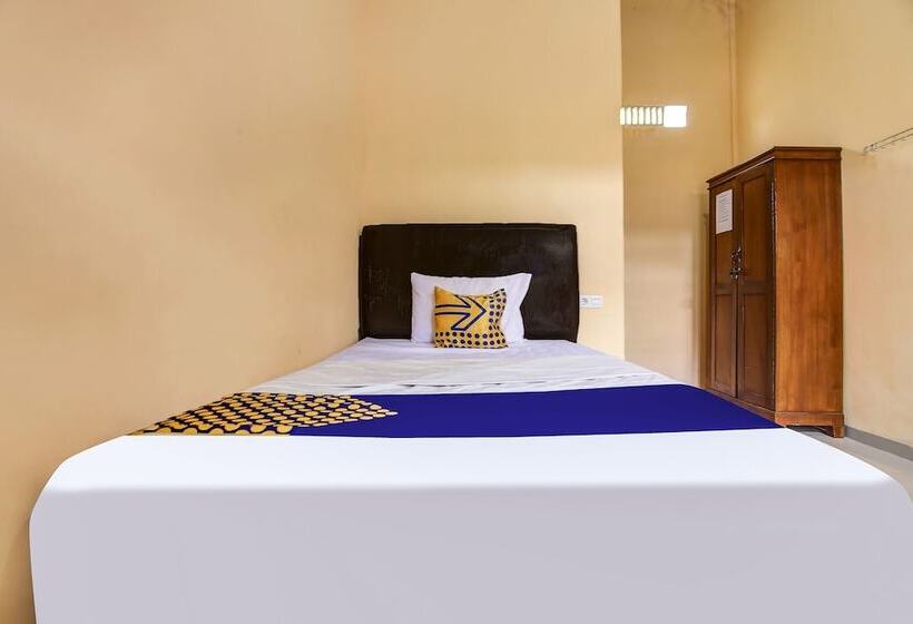 בית מלון כפרי Spot On 90433 Serasi Kost