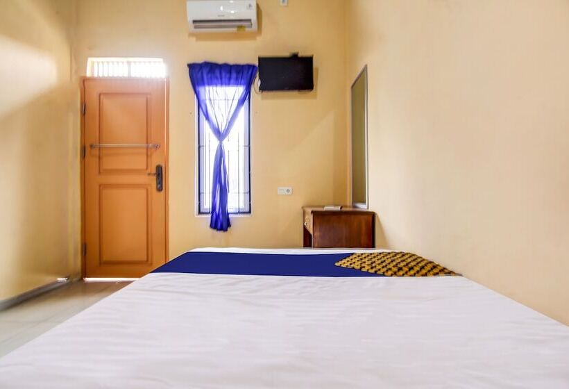 בית מלון כפרי Spot On 90433 Serasi Kost