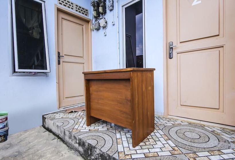 בית מלון כפרי Spot On 90433 Serasi Kost