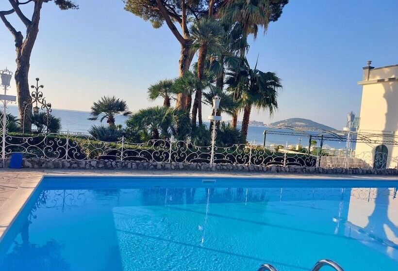 ホテル Villa Maria Teresa