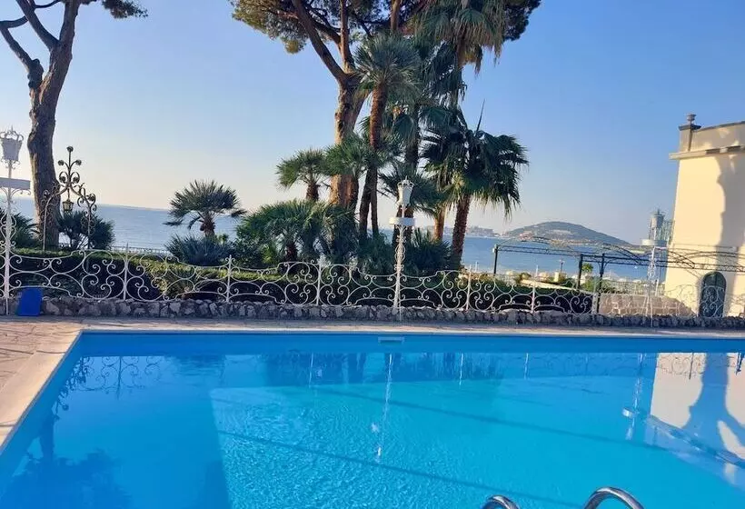ホテル Villa Maria Teresa