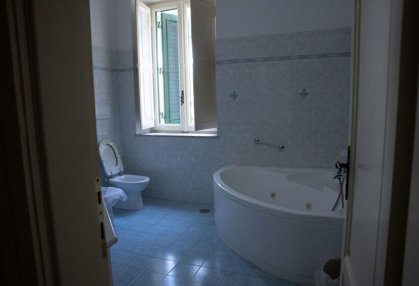 ホテル Villa Maria Teresa