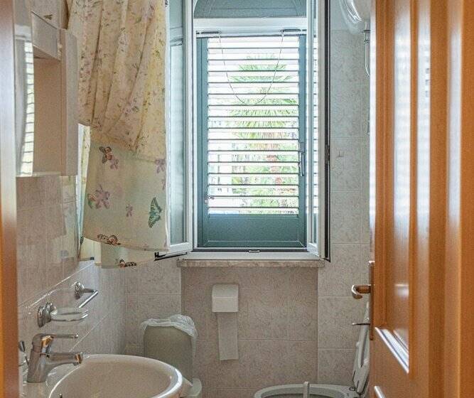 ホテル Villa Maria Teresa