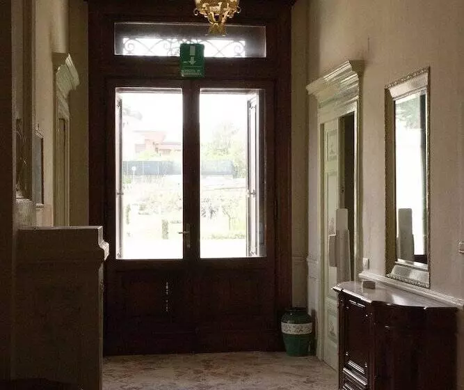 ホテル Villa Maria Teresa