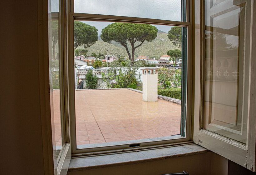 ホテル Villa Maria Teresa