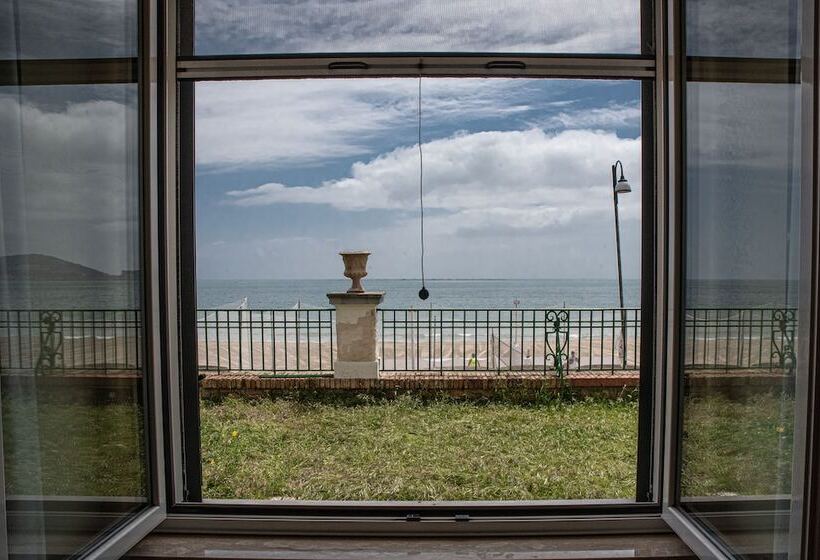 ホテル Villa Maria Teresa