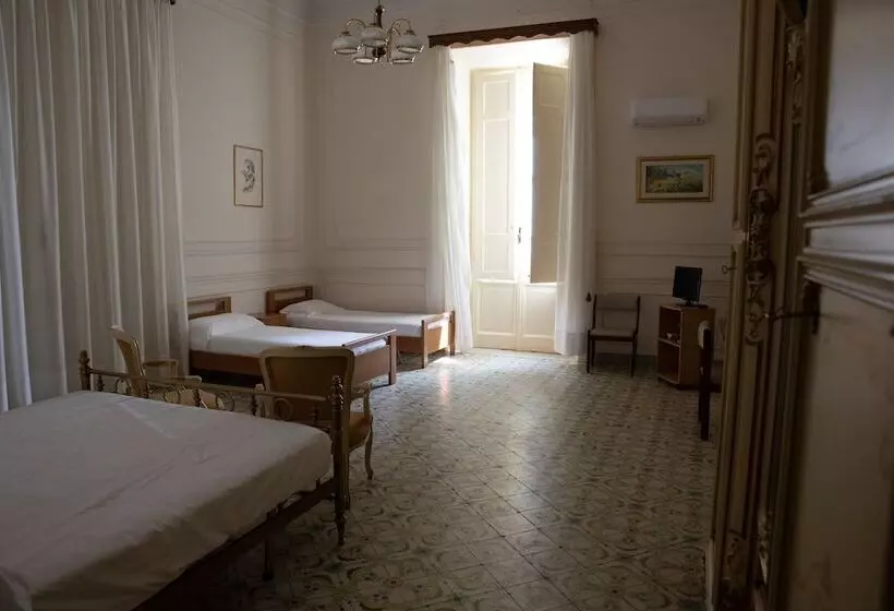 ホテル Villa Maria Teresa