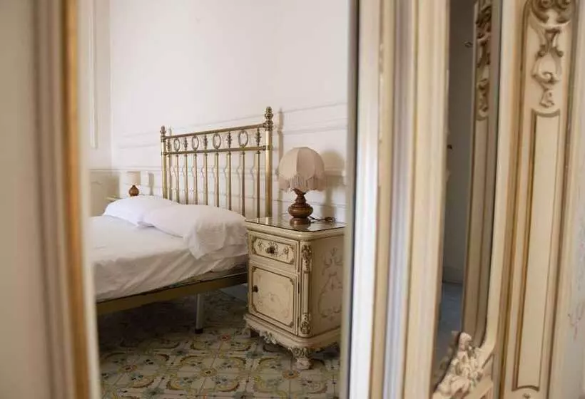 ホテル Villa Maria Teresa