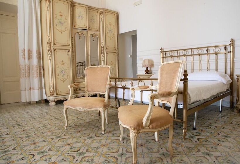 ホテル Villa Maria Teresa