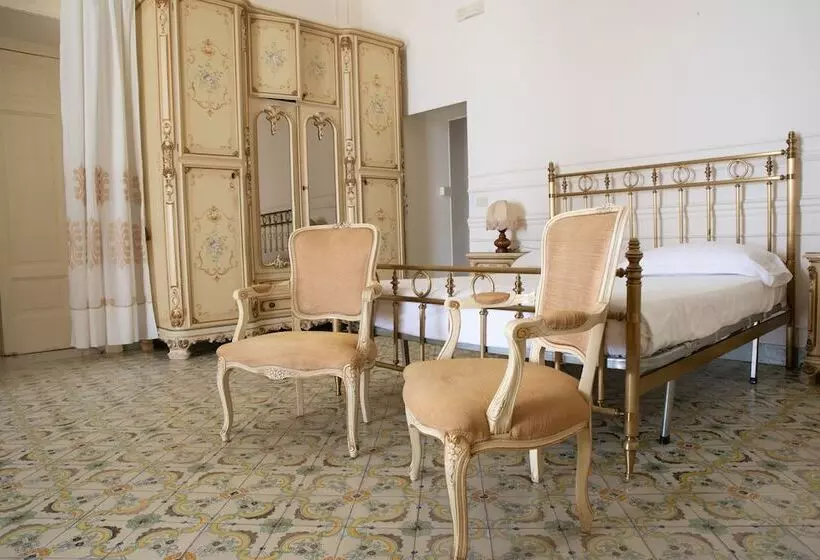 ホテル Villa Maria Teresa