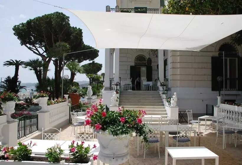 ホテル Villa Maria Teresa