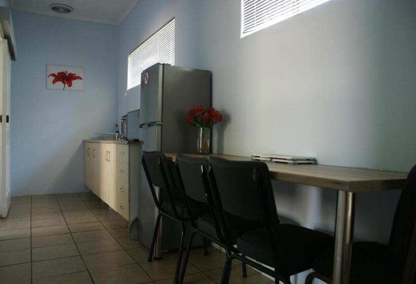 ペンション Flutterby Guesthouse